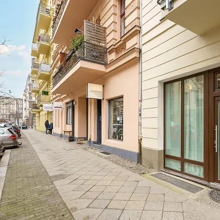 The Koburger Vh, For Up To 4 With High Bed Appartement Berlin