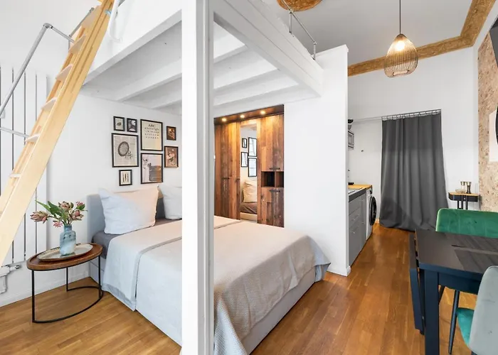 The Koburger I - Stylish With Extra High Bed For Kids, 38m2 Space, Ideal For Families & Kids Or Couples Lägenhet *